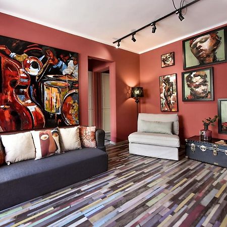 Captivating Old Town Apartment Bucharest Luaran gambar
