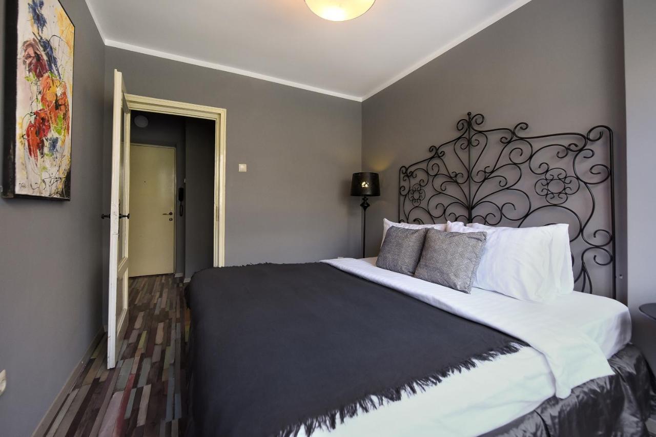 Captivating Old Town Apartment Bucharest Luaran gambar