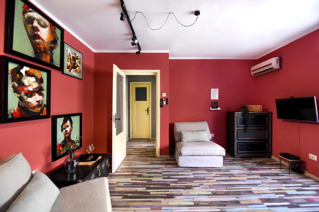 Captivating Old Town Apartment Bucharest Luaran gambar