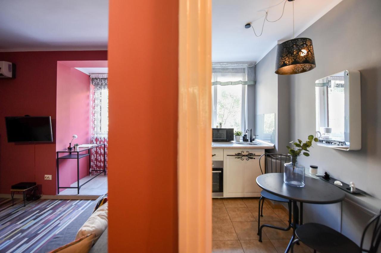 Captivating Old Town Apartment Bucharest Luaran gambar