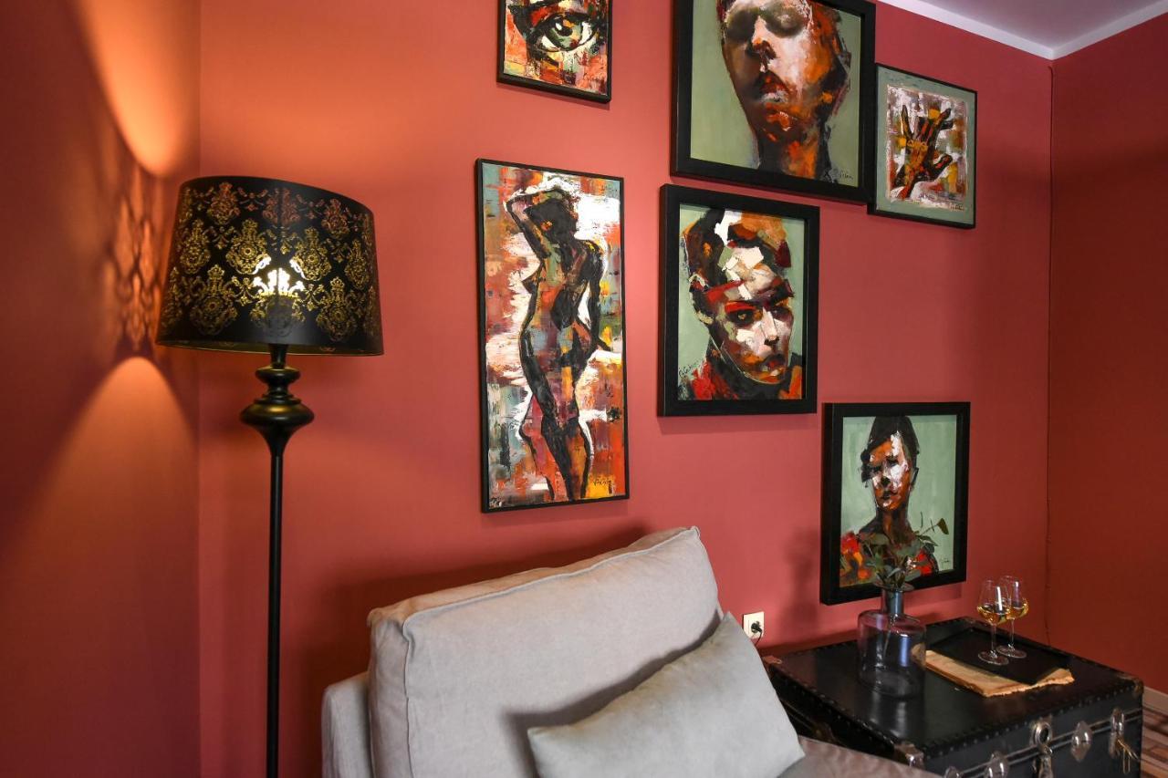 Captivating Old Town Apartment Bucharest Luaran gambar