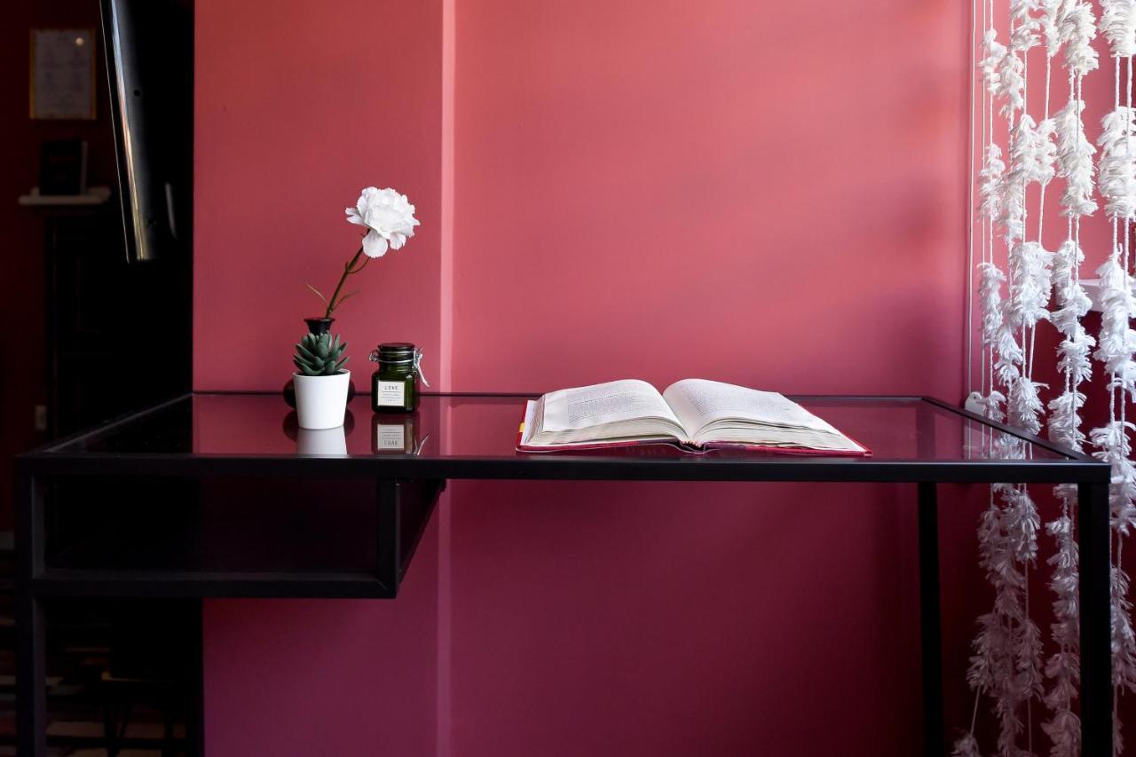 Captivating Old Town Apartment Bucharest Luaran gambar