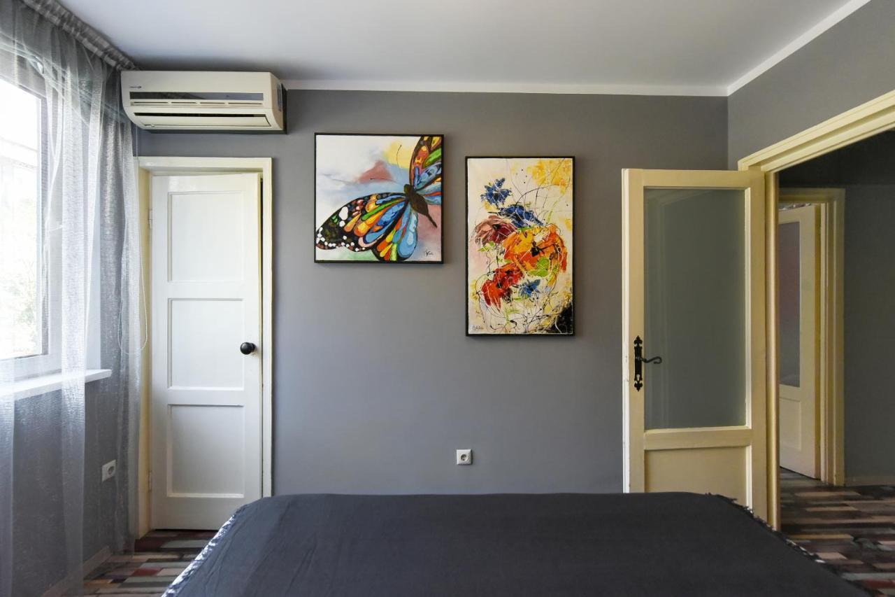 Captivating Old Town Apartment Bucharest Luaran gambar
