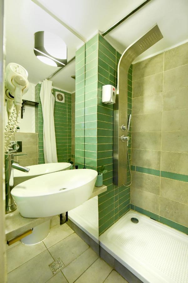 Captivating Old Town Apartment Bucharest Luaran gambar